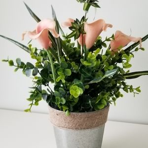 Calla Lily Arrangement